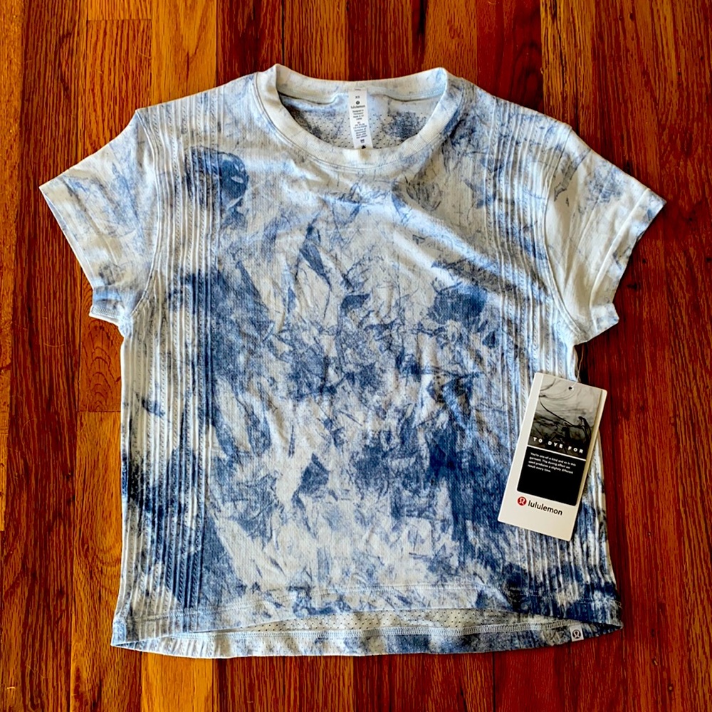 LuluLemon Short Sleeve
